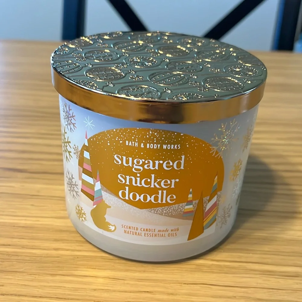 Bath & Body Works 3 Wick Candle. Sugared Snicker Doodle.